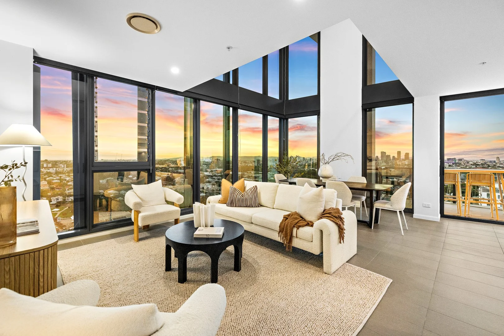 11801/300 Old Cleveland Road, Coorparoo QLD 4151