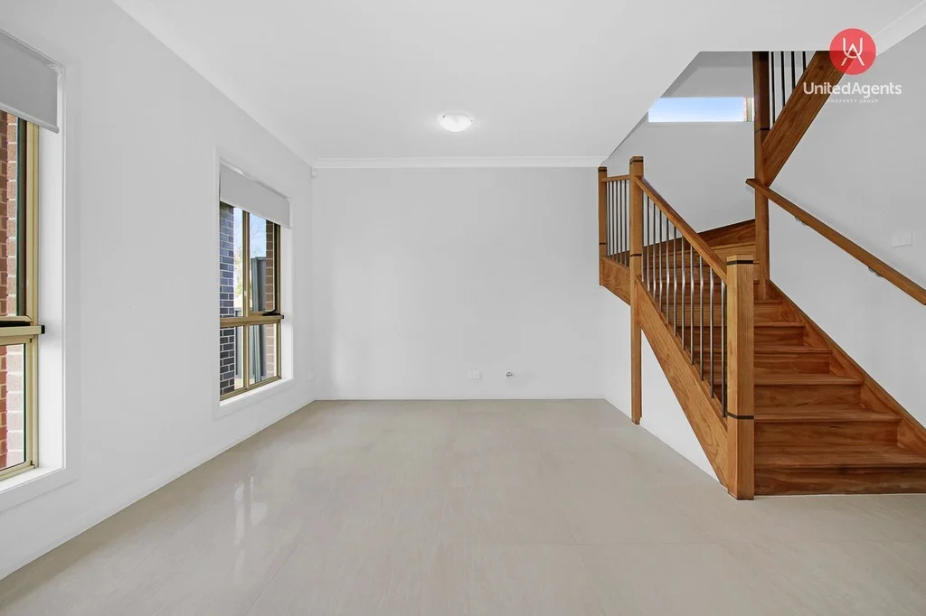 Additional image 3 of 43 Southern Cross Drive, Middleton Grange NSW 2171