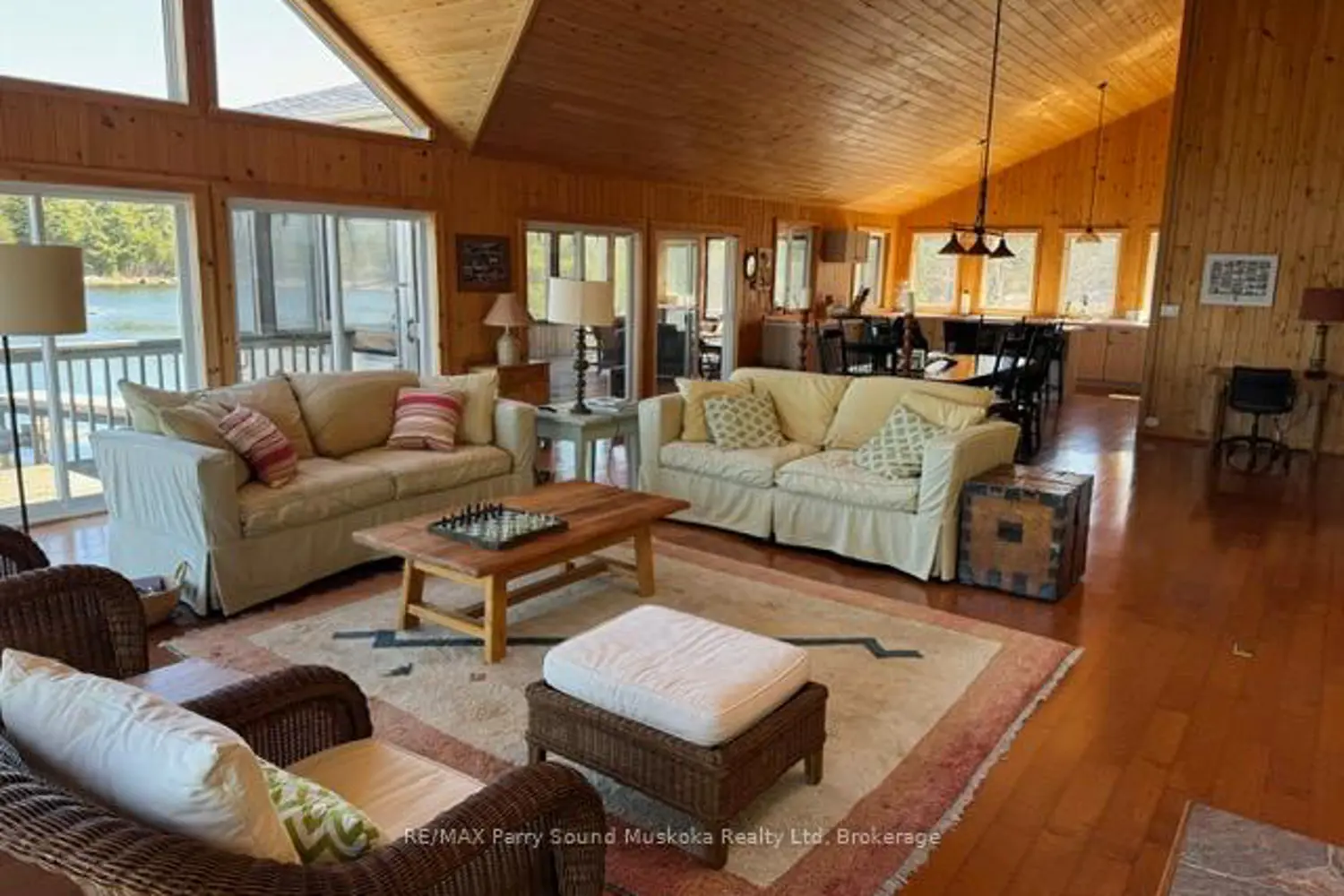 Additional image 4 of 1 B844