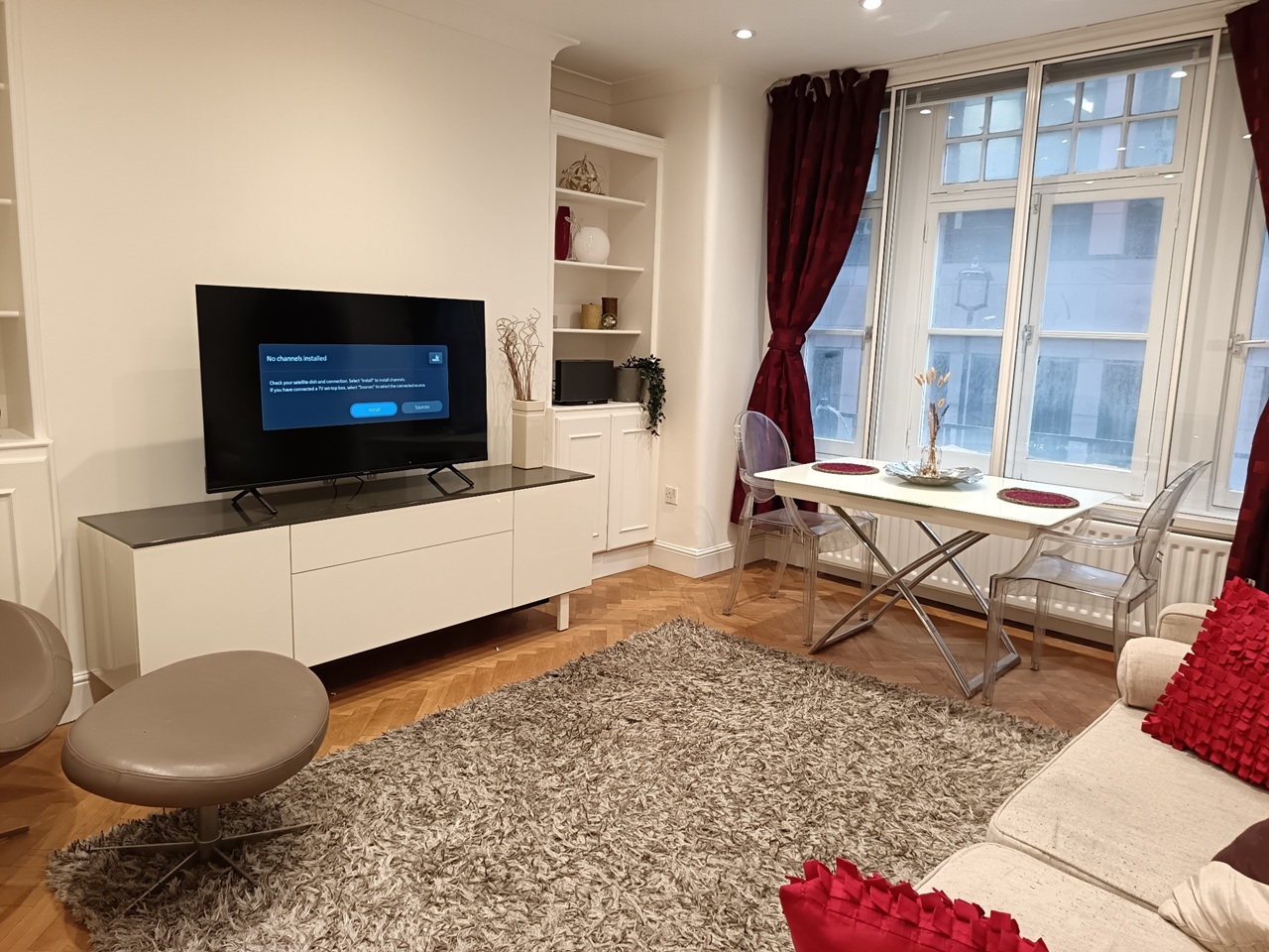 2 Bed Flat, Gilbert Street, W1K, N1 7GU photo 2