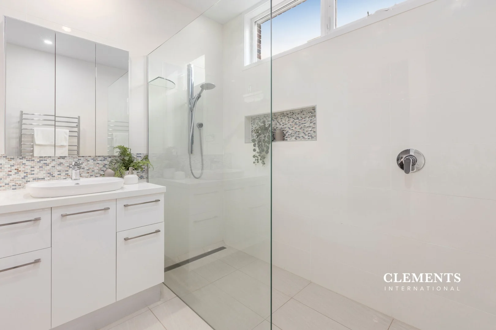Additional image 4 of 25A Rangeview Grove, Balwyn North VIC 3104