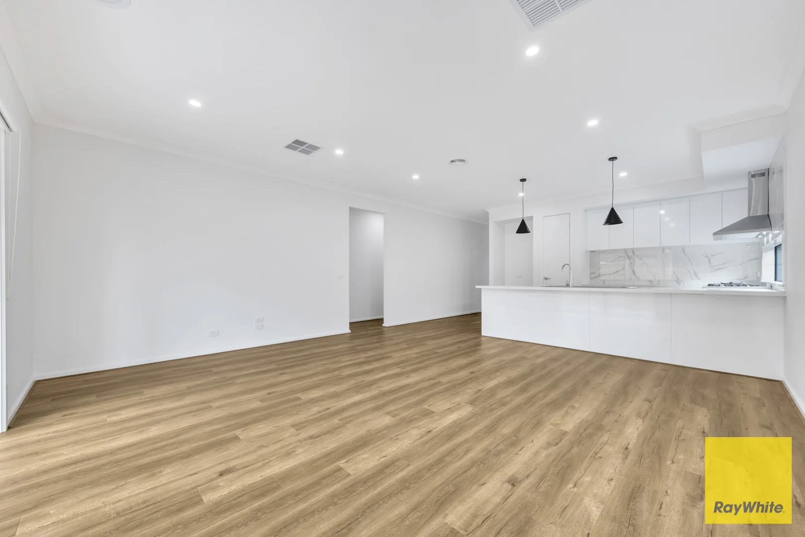 Additional image 6 of 3 Camelon Avenue, Thornhill Park VIC 3335