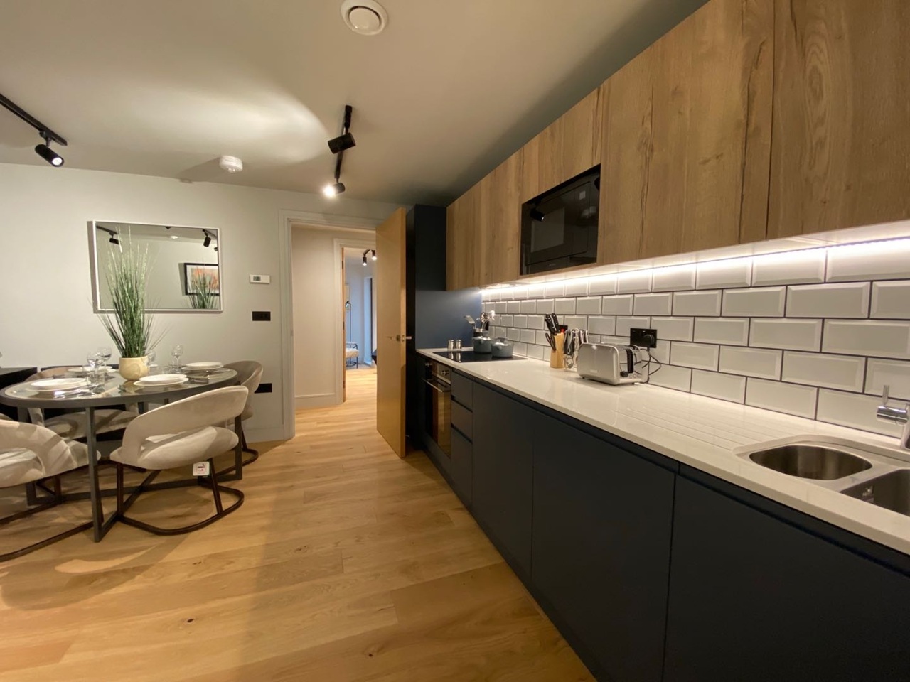 2 Bed Flat, Tower Bridge Road, SE1, N1 7GU photo 2