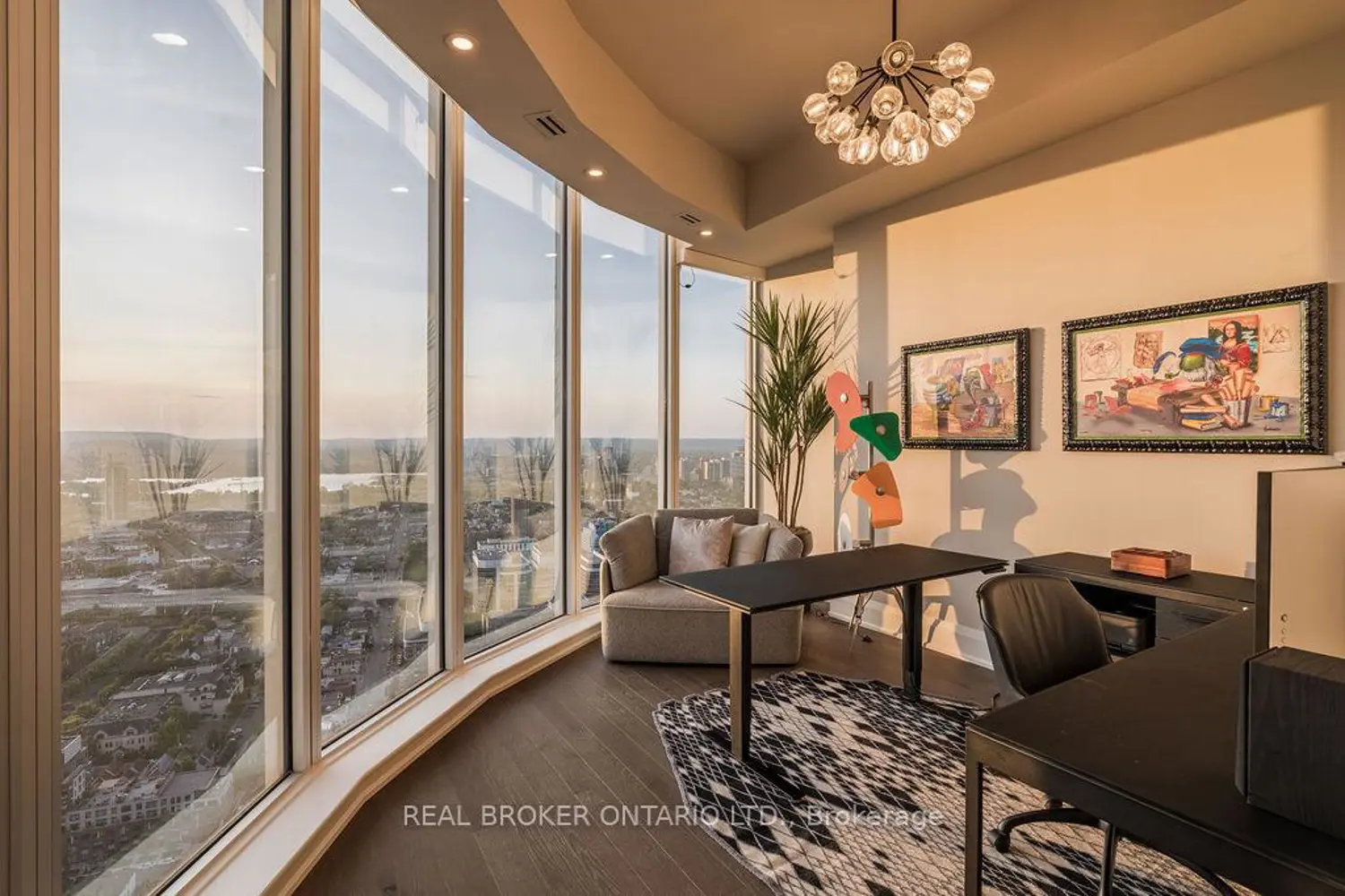 Additional image 12 of 805 Carling Avenue 4401