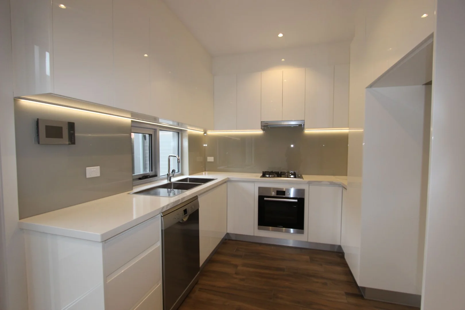 Additional image 3 of 2/15 Carrington Road, Niddrie VIC 3042