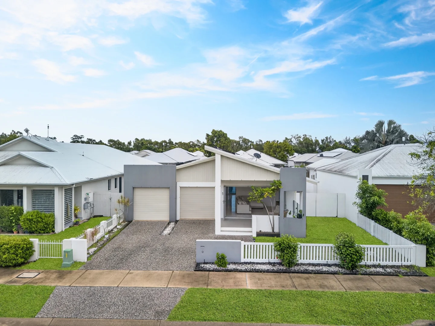 9 Cherington Boulevard, Shaw QLD 4818 photo 2