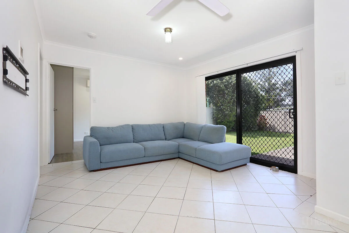 4 Nalkari Street, Coombabah QLD 4216