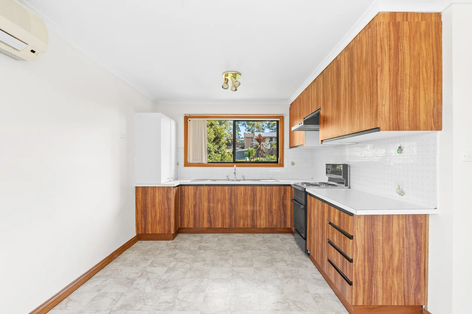Additional image 3 of 2/27 Berrima Parade, Surfside NSW 2536