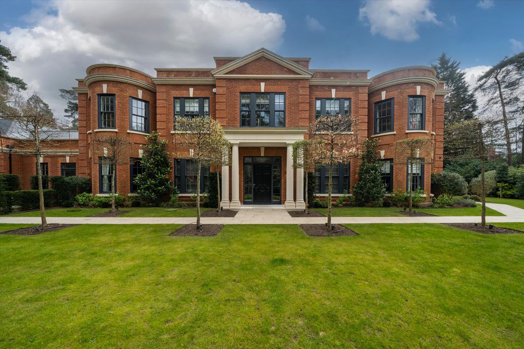 6 bed detached house for saleWest Road, St George's Hill, Weybridge, Surrey KT13