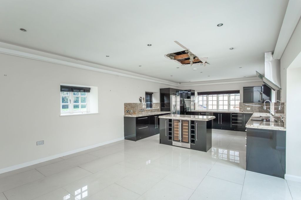 Additional image 21 of 5 bed detached house for saleBroomhouse Lane, Edlington, Doncaster DN12