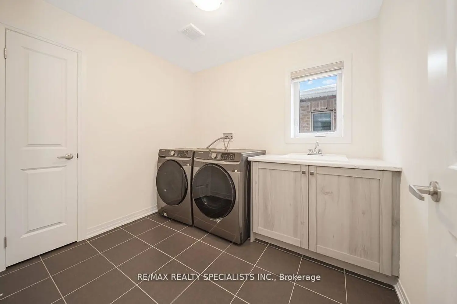 Additional image 17 of 161 Dingman Street