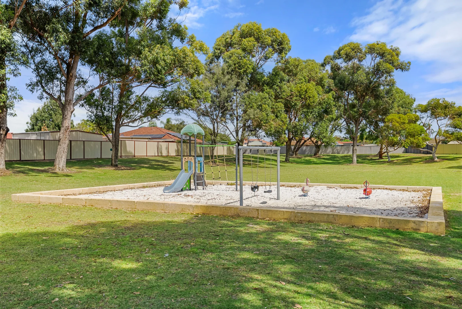Additional image 25 of 99 Woodbridge Drive, Cooloongup WA 6168