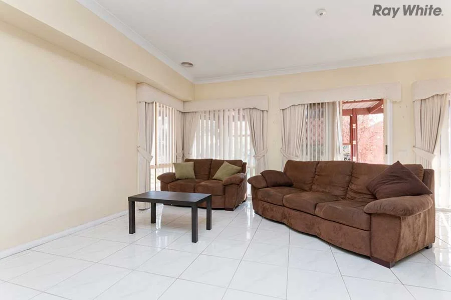 Additional image 5 of 11 Maitland Place, Caroline Springs VIC 3023