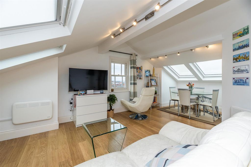 Additional image 3 of 2 bed flat for salePark Heights, The Ropewalk, The Park NG1