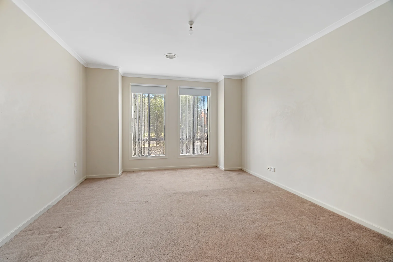 4 Baker Street, Darley VIC 3340 photo 4