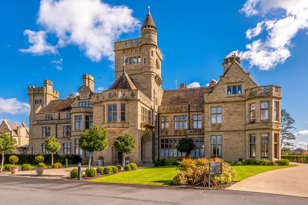 Additional image 2 of 2 bed flat for saleBirmingham Road Hatton Warwick, Warwickshire CV35
