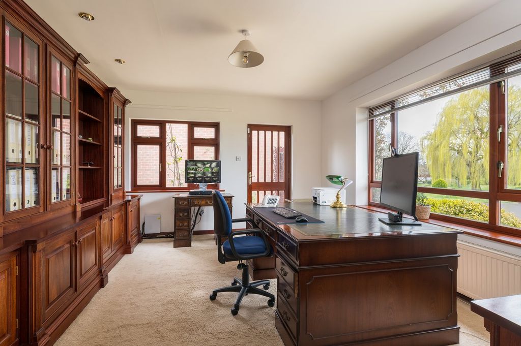 Additional image 15 of 5 bed detached house for saleWestfield Road, Oakley, Bedfordshire MK43
