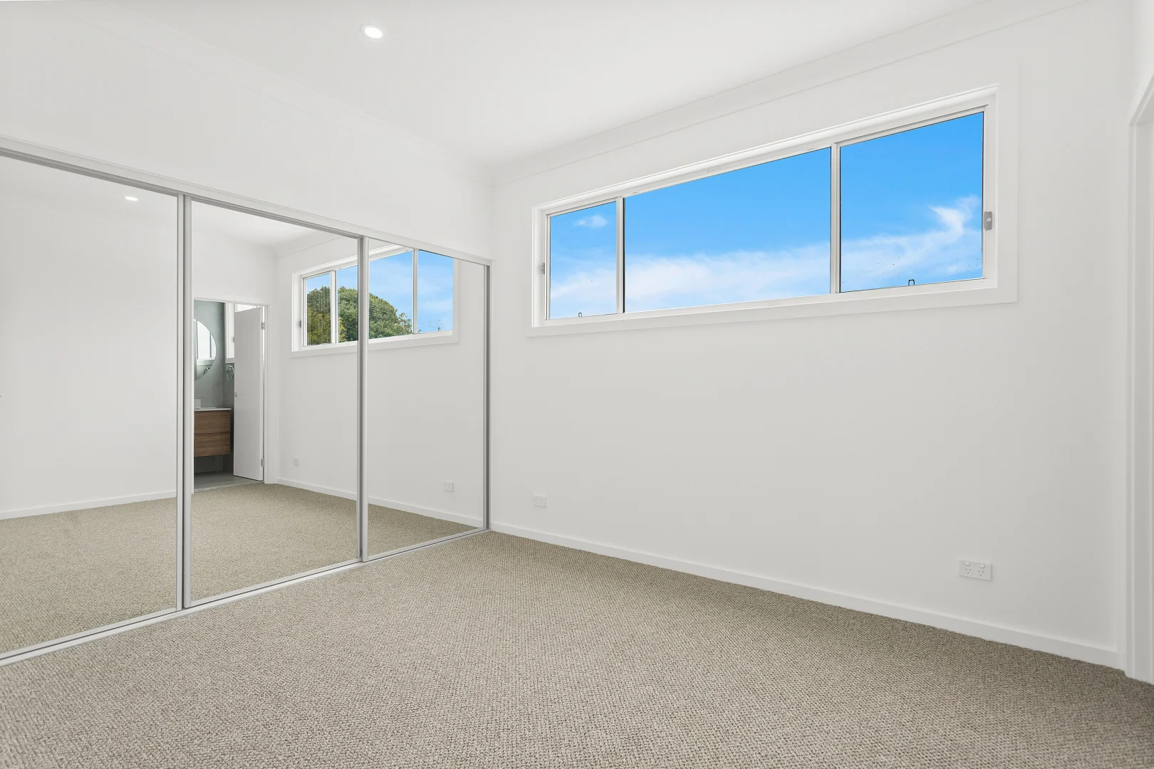 Additional image 4 of 2/3 Lassig Avenue, Mount Warrigal NSW 2528