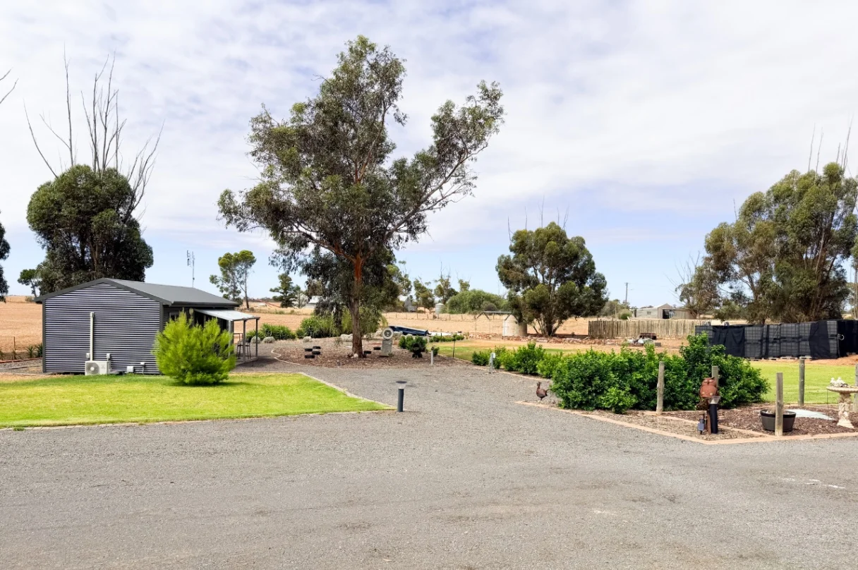 Additional image 29 of 1 Sweetapple Crescent, Lascelles VIC 3487