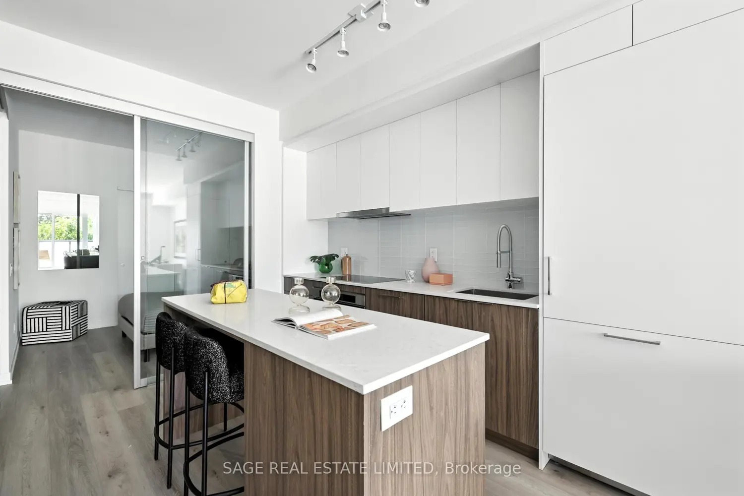 Additional image 2 of 863 St.Clair Avenue 310