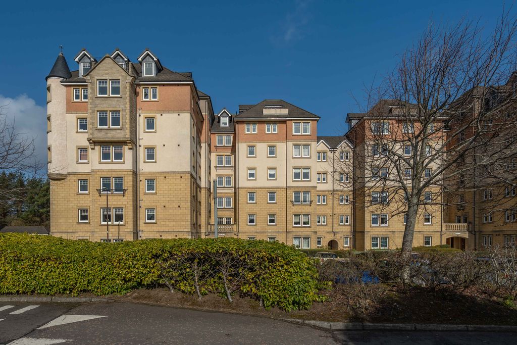 3 bed flat for saleEagles View, Livingston EH54