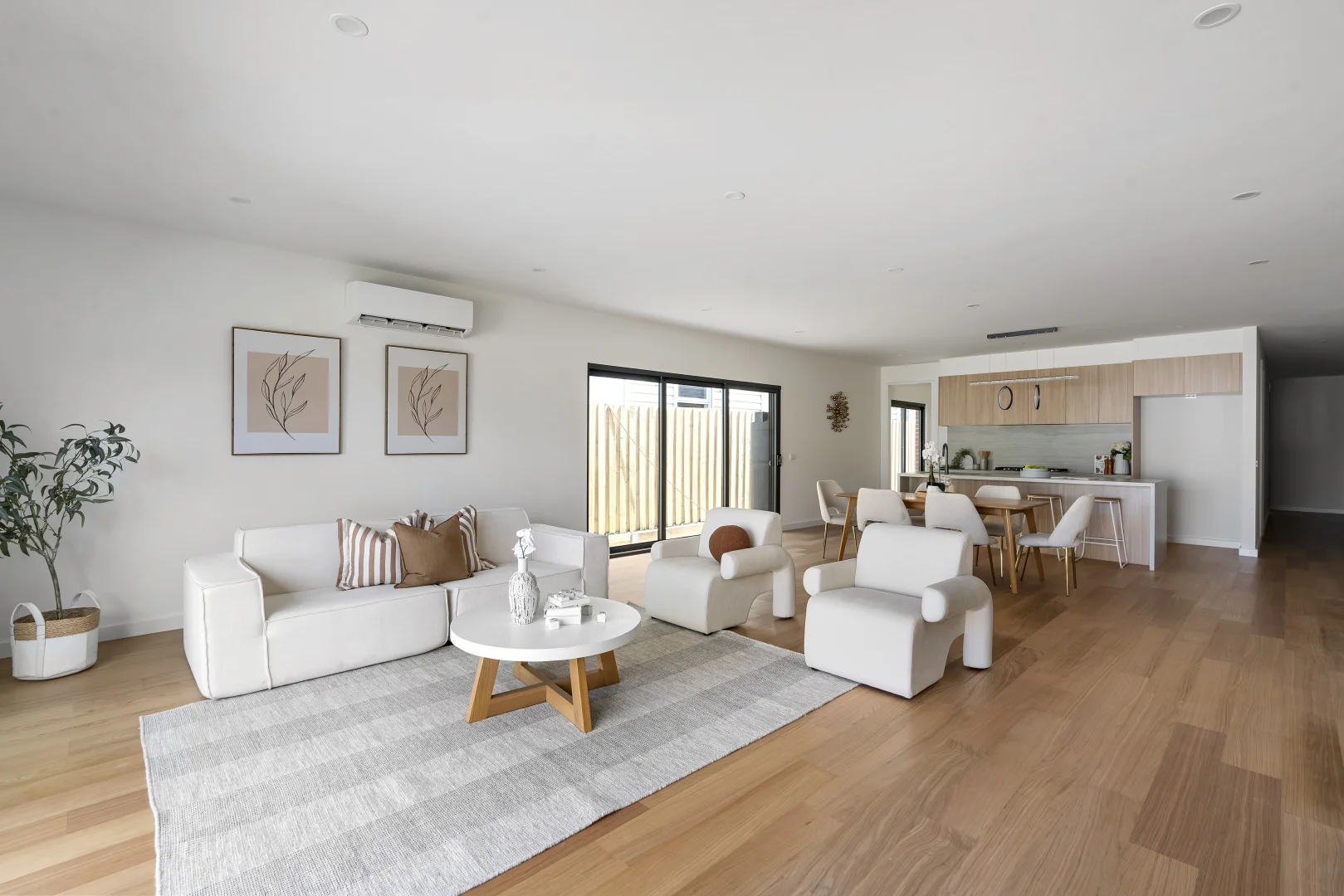 1B/1 Liston Avenue, Reservoir VIC 3073 photo 2