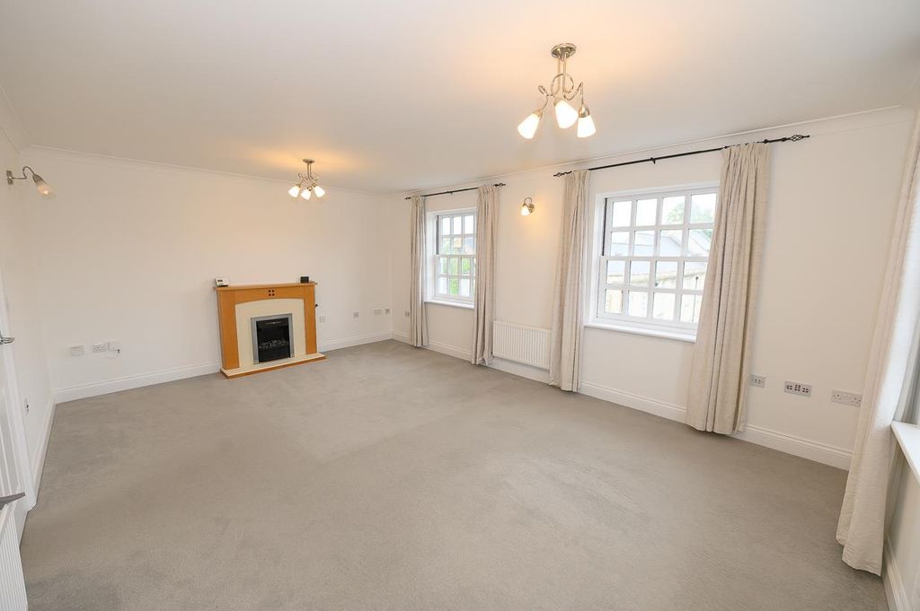 Additional image 3 of 2 bed flat for saleParnell Road, Stoke Park, Bristol BS16