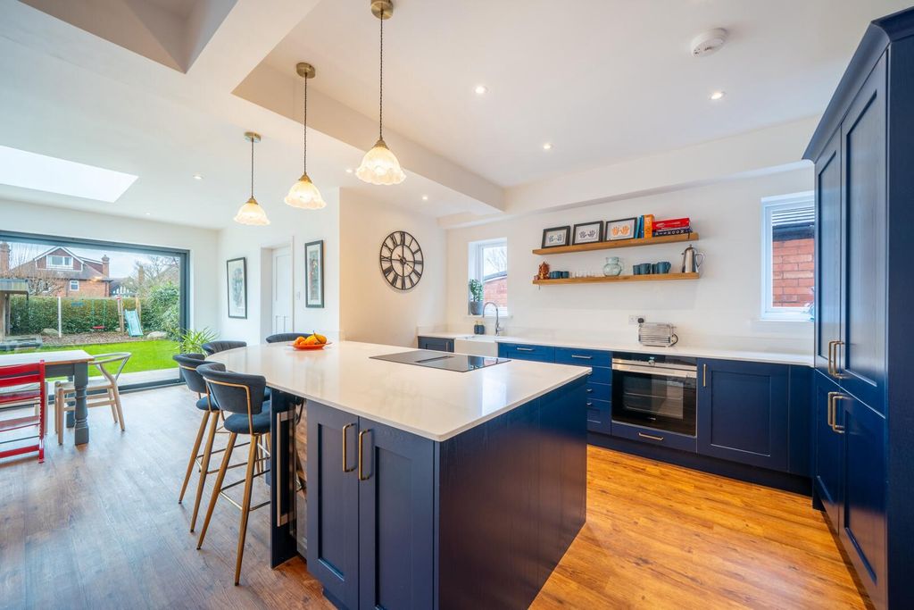 Additional image 3 of 4 bed detached house for saleHarrow Road, West Bridgford NG2