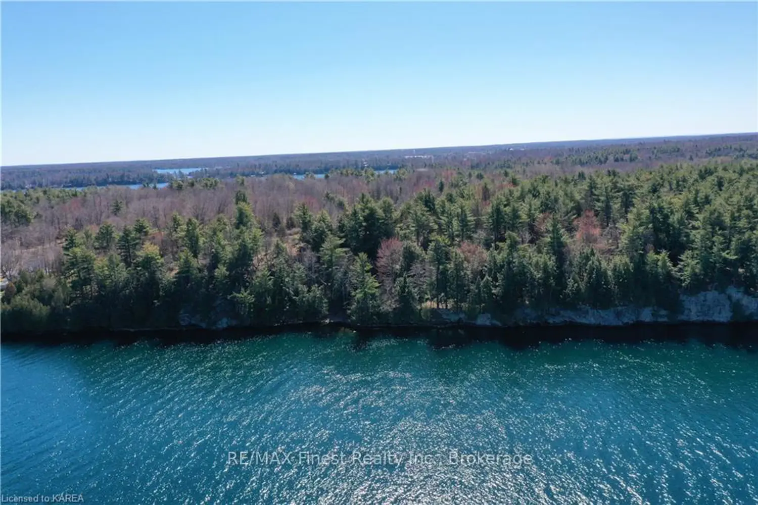 Additional image 3 of A Club Island