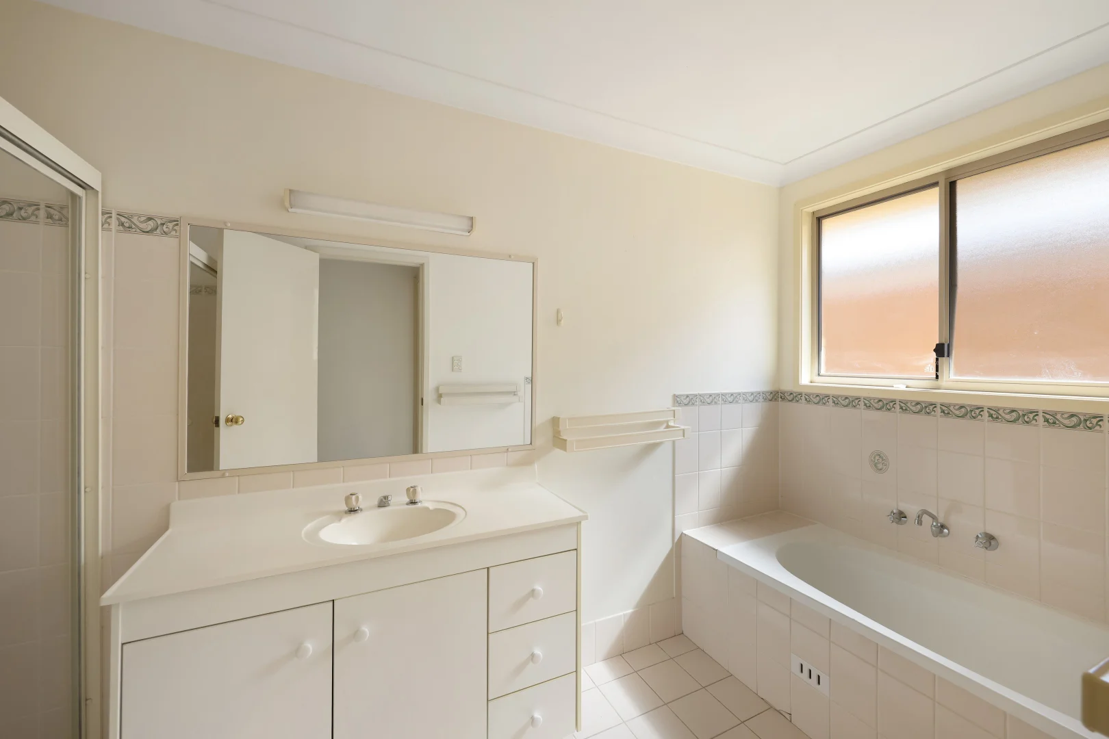 Additional image 7 of 5 Murray Court, Wattle Grove NSW 2173