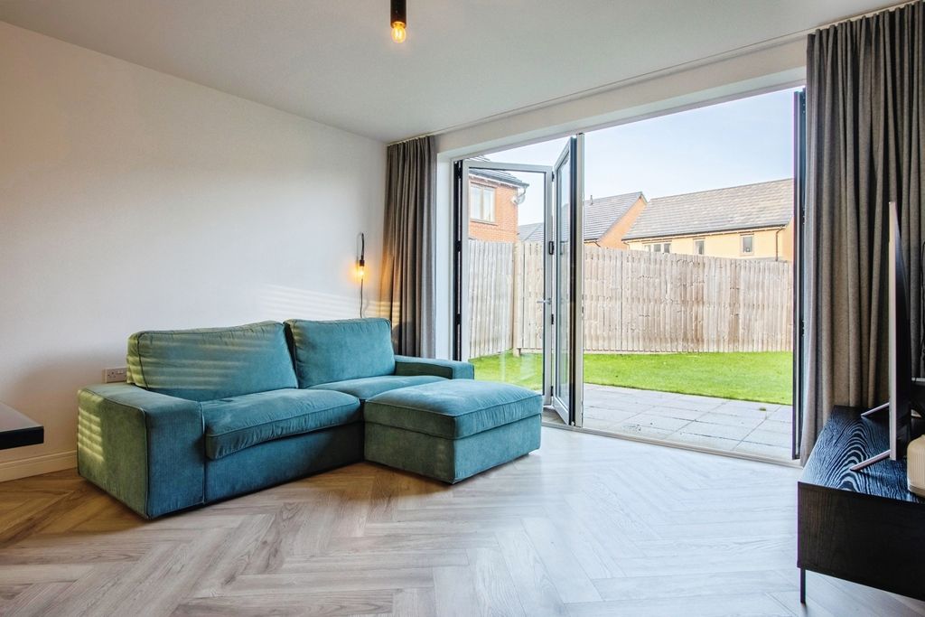 Additional image 2 of 4 bed detached house for saleHeath View, Wakefield, West Yorkshire WF1