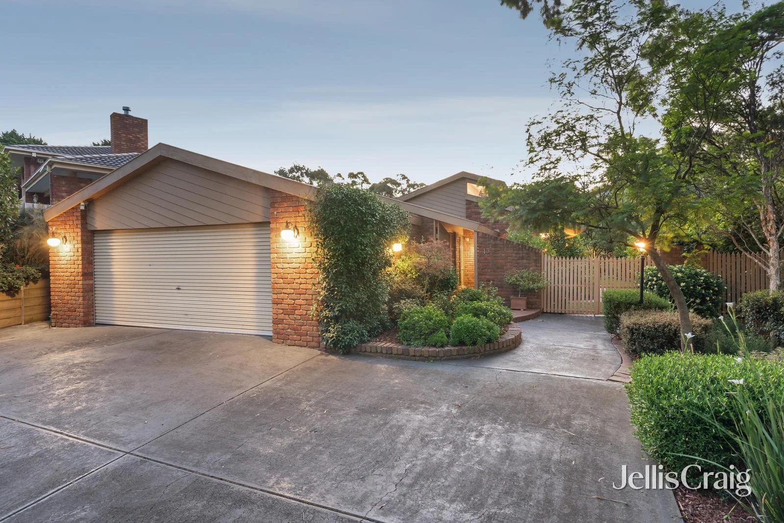 13 Kent Court, Doncaster East VIC 3109