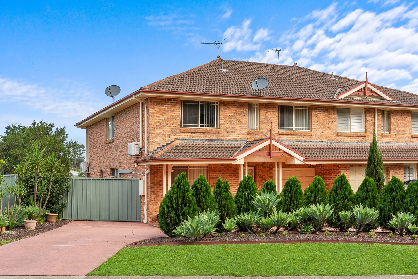 22 Womra Crescent, Glenmore Park NSW 2745