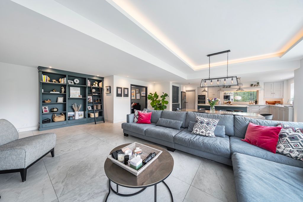Additional image 4 of 6 bed detached house for saleMill Lane, Gerrards Cross, Buckinghamshire SL9
