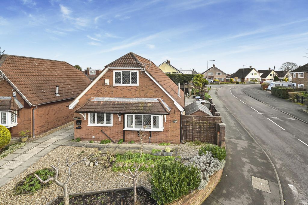 2 bed detached house for saleSouthover, Westhoughton, Bolton BL5