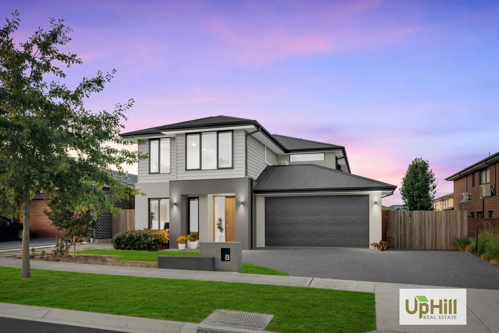 8 Casa Circuit, Clyde North VIC 3978