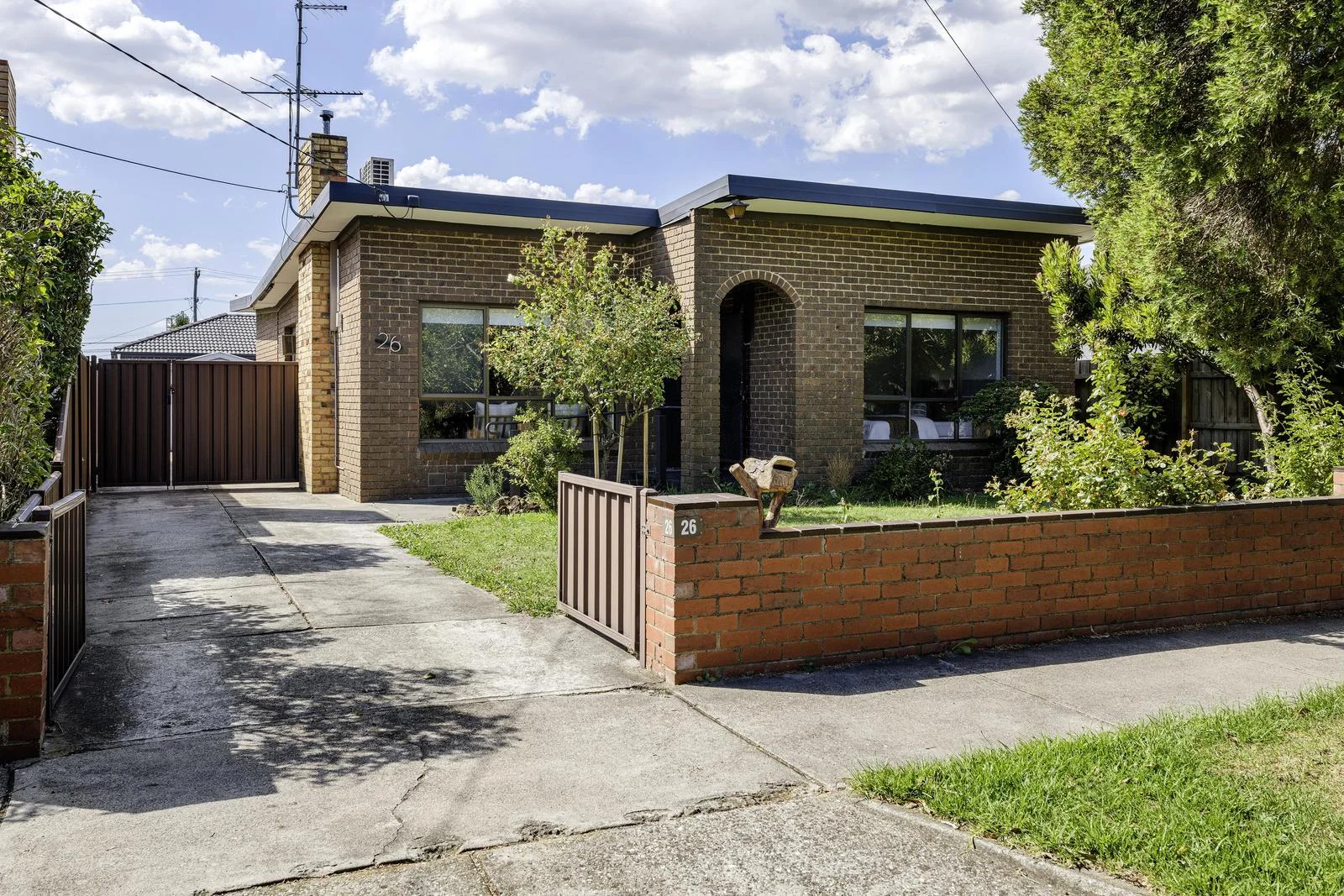 26 Lloyd Avenue, Reservoir VIC 3073
