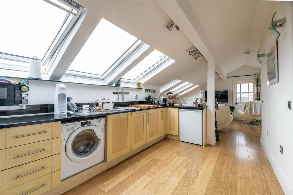 Additional image 6 of 2 bed flat for salePark Heights, The Ropewalk, The Park NG1