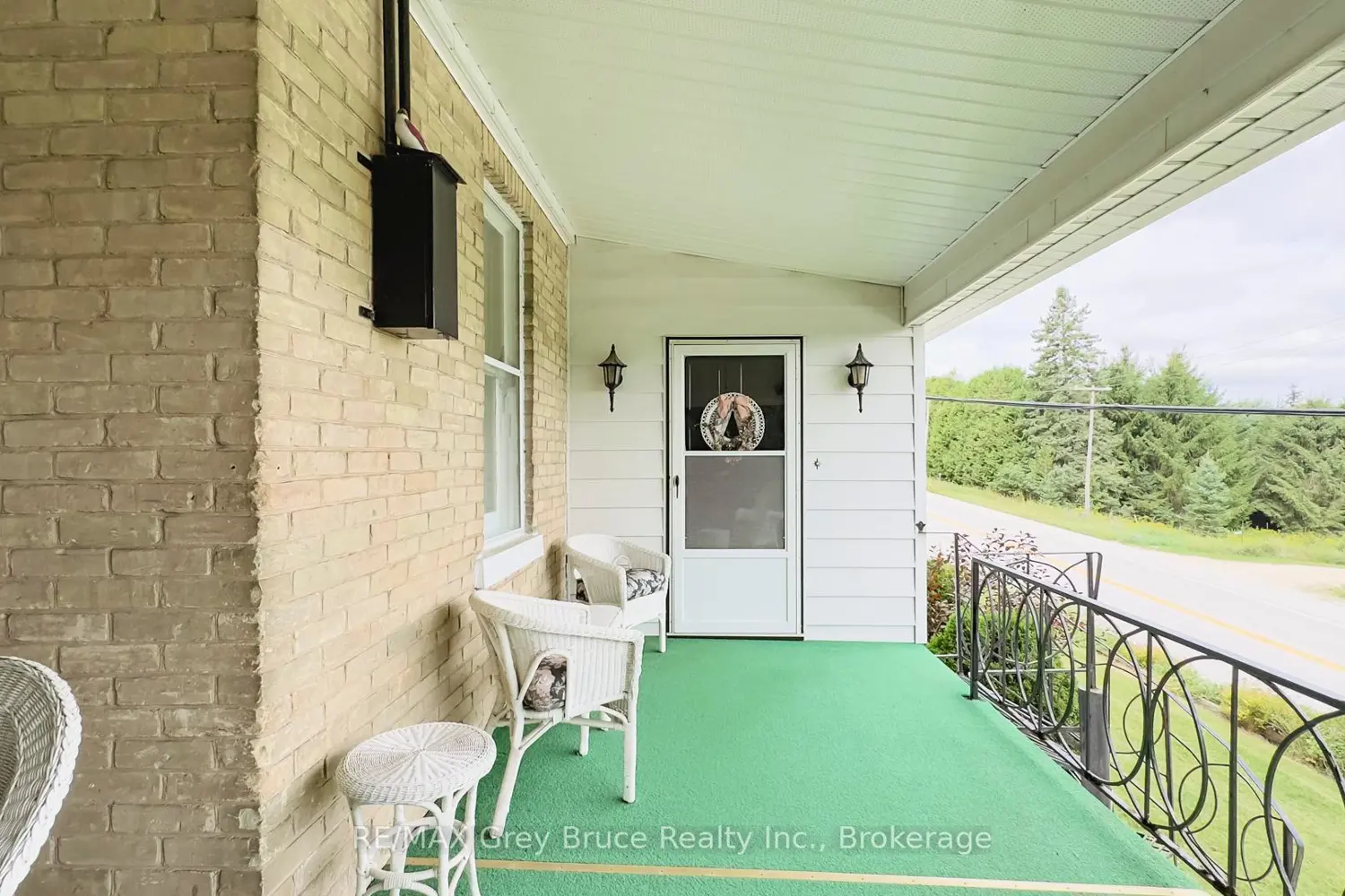 Additional image 19 of 500064 Grey Road 12