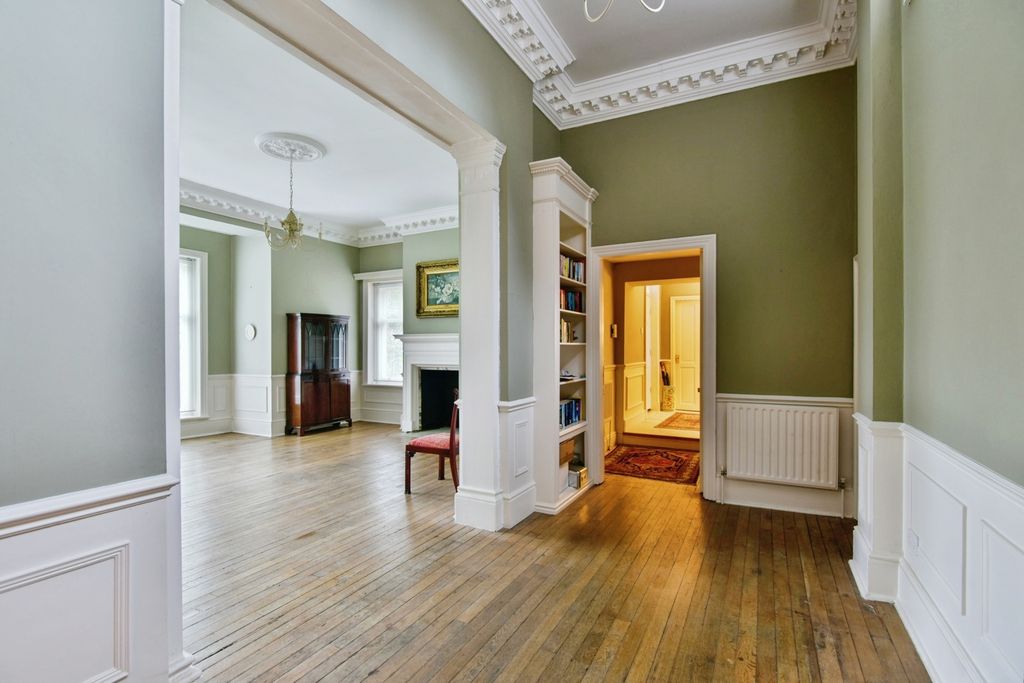 Additional image 2 of 2 bed flat for saleCrewe Road, Alsager, Stoke-On-Trent, Cheshire ST7