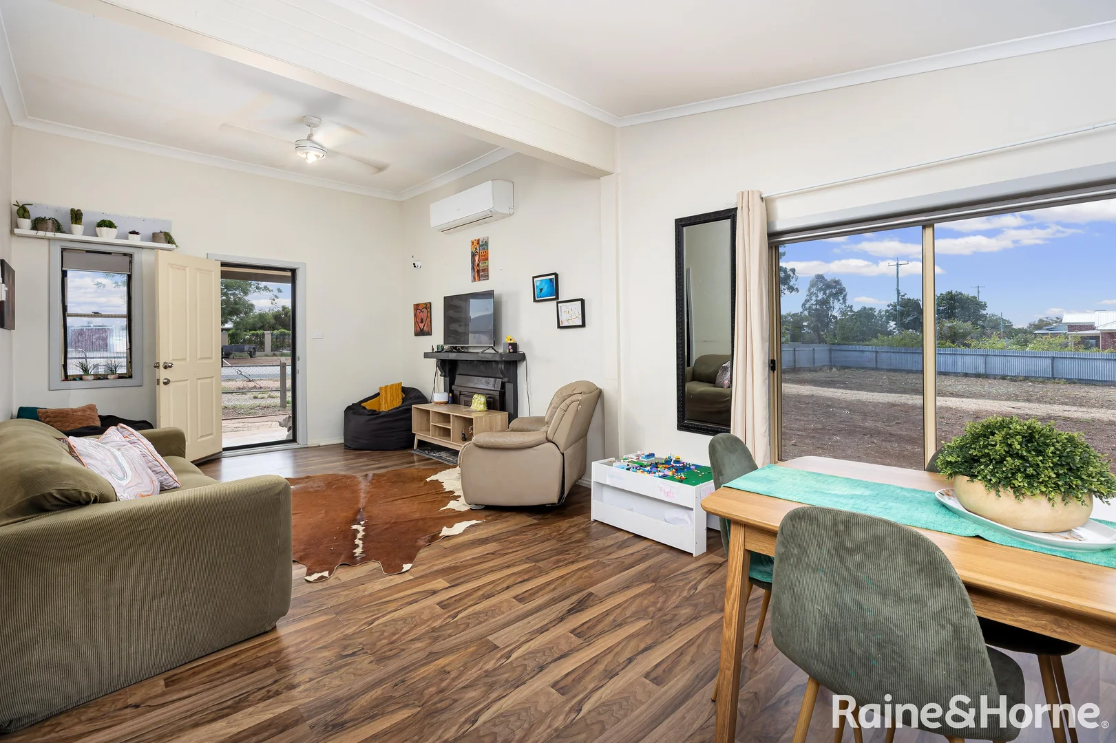 Additional image 2 of 30-32 Methul Street, Coolamon NSW 2701