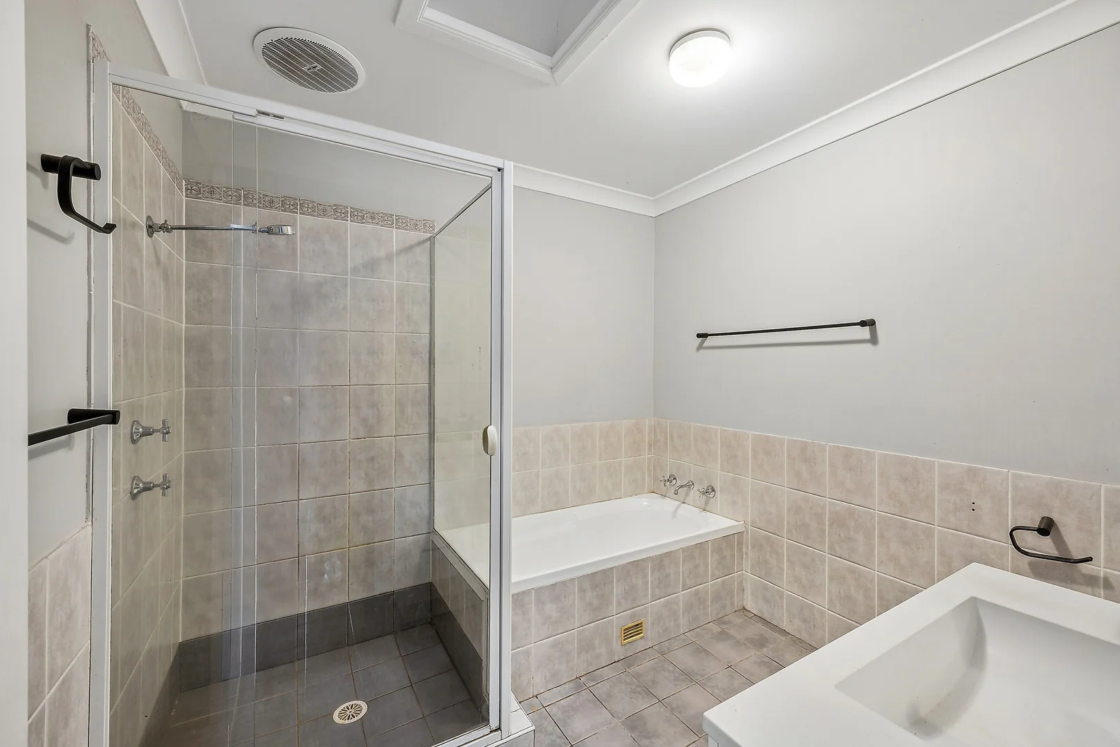 Additional image 11 of 2/14 Harriet Close, Raymond Terrace NSW 2324