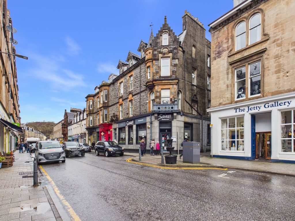 4 bed flat for saleFlat 2 106 George Street, Oban PA34
