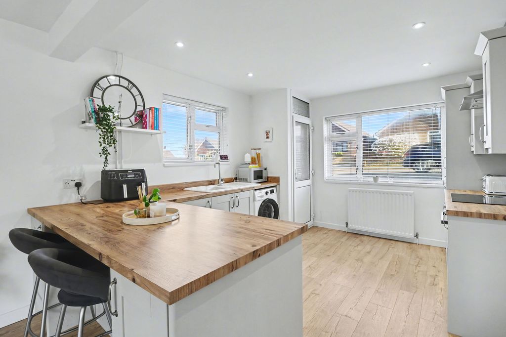 Additional image 6 of 3 bed semi-detached house for saleConiston Gardens, Hedge End SO30