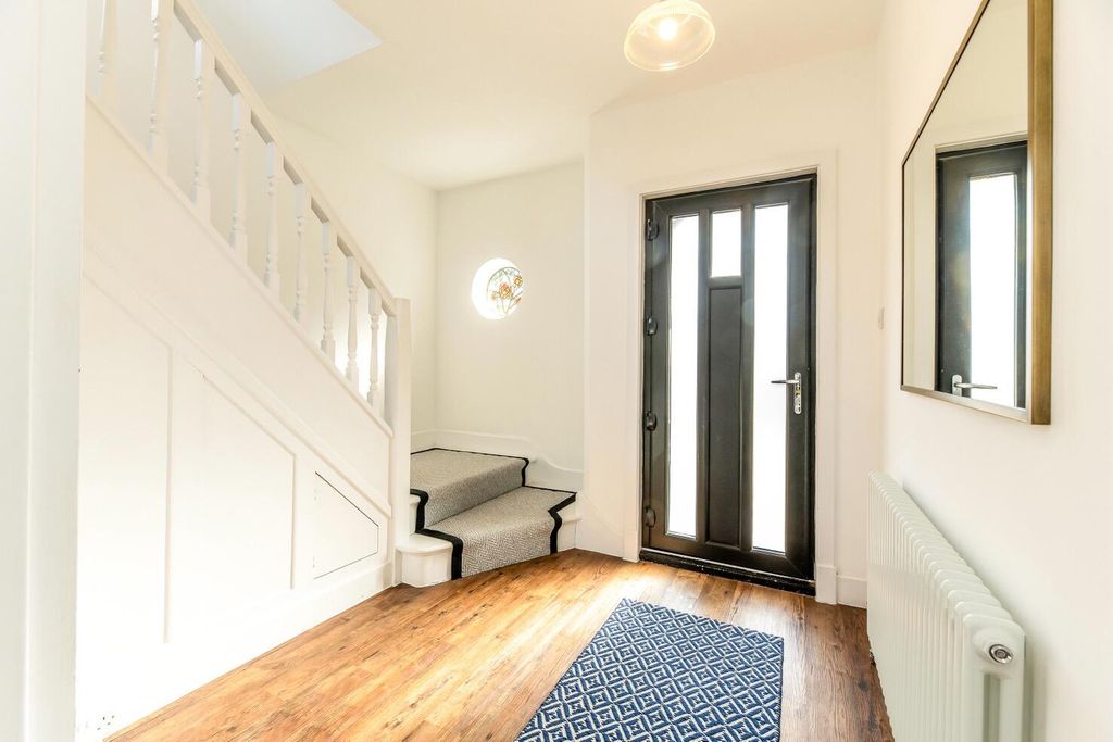 Additional image 14 of 4 bed detached house for saleHarrow Road, West Bridgford NG2