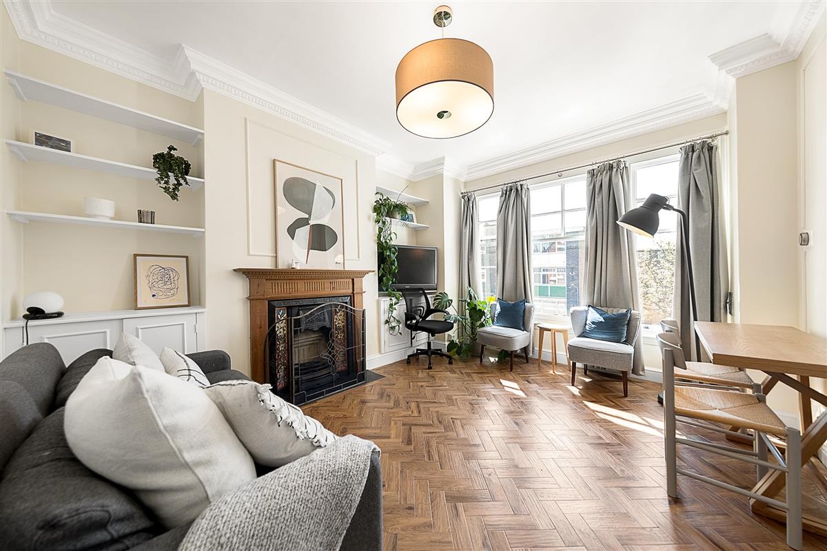 2 Bed Flat, Cautley Avenue, SW4, N1 7GU