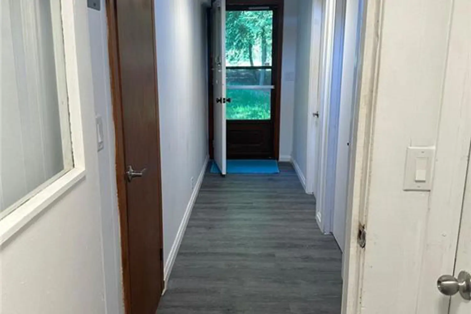 85 Simpson Avenue photo 4