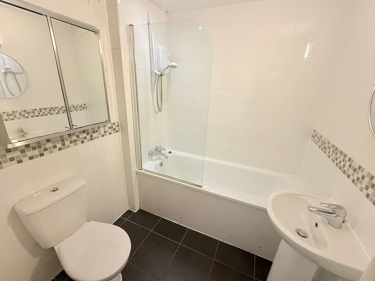 1 Bed Flat, The Bayley, M3, N1 7GU photo 5