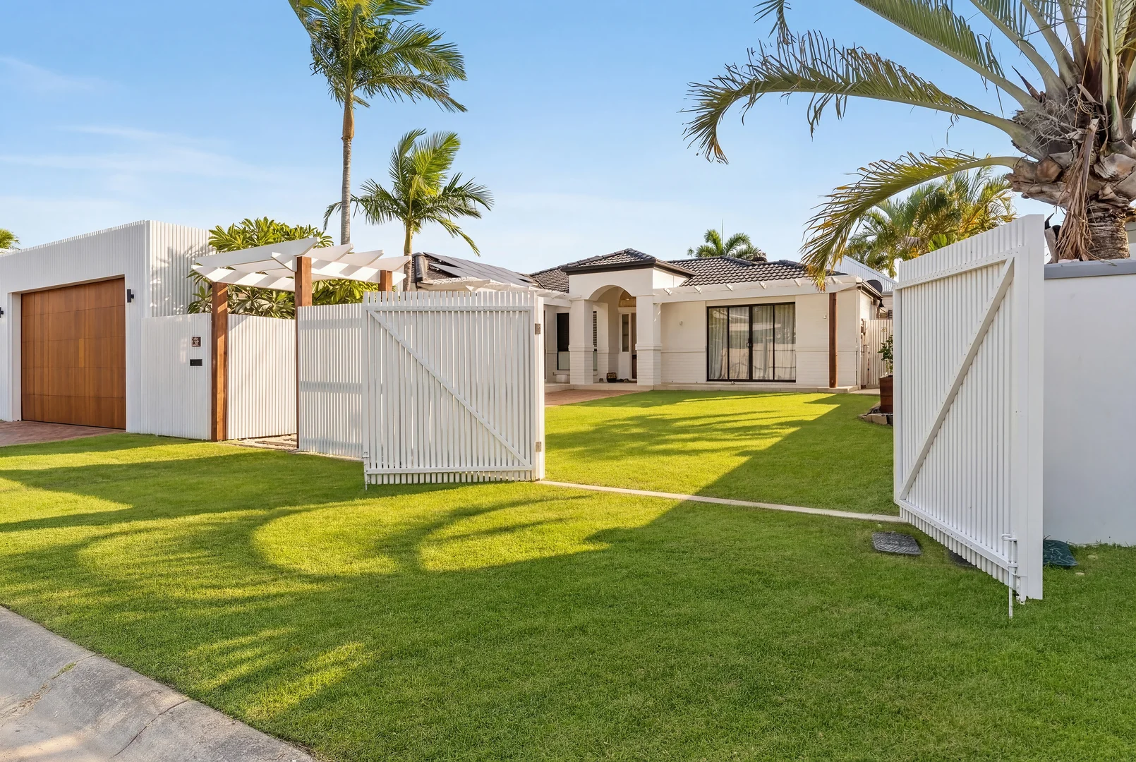 14 Gannet Street, Burleigh Waters QLD 4220