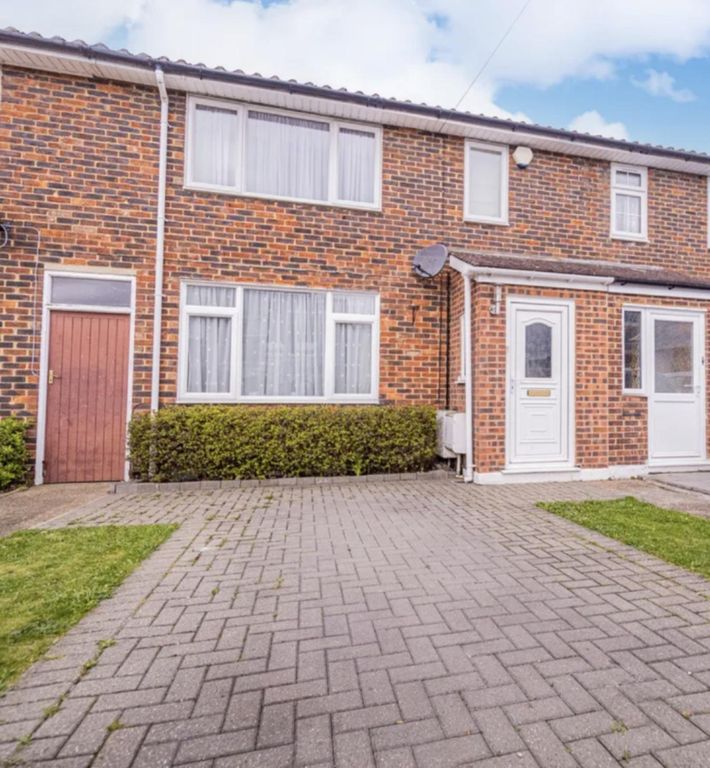 2 bed terraced house for salePemberton Road, Slough SL2